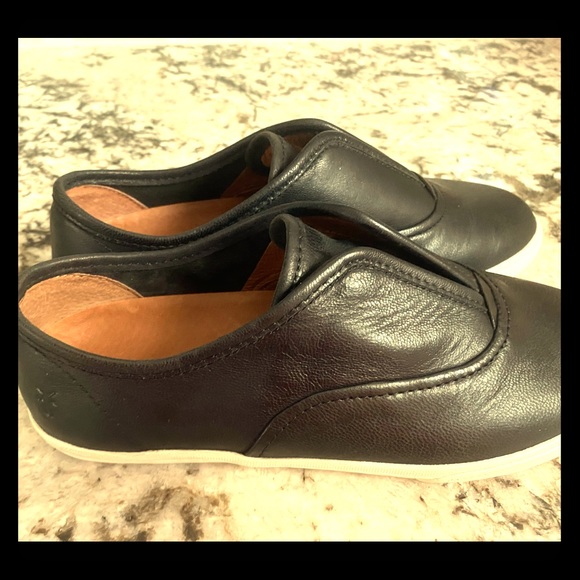 Frye Shoes - Frye black leather shoes